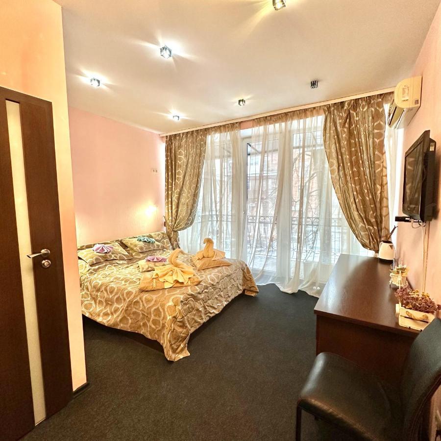 Kizhi Art Hotel Harkiv Dış mekan fotoğraf